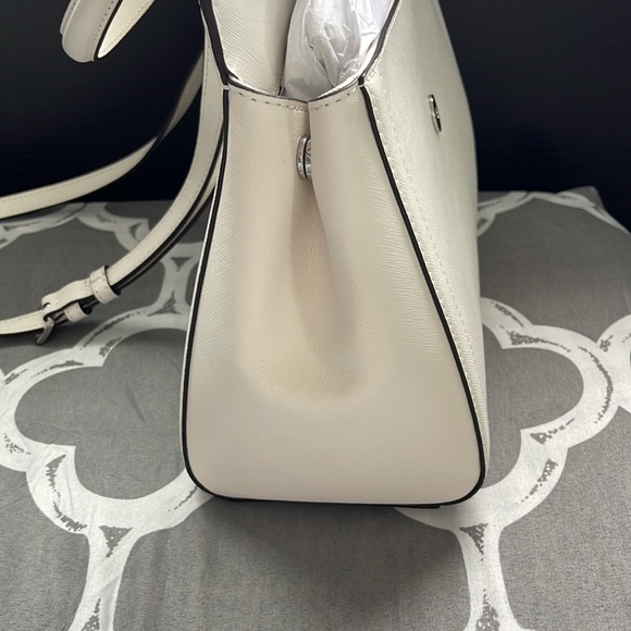 Brand new Michael kors beautiful hand bag - Picture 5 of 5